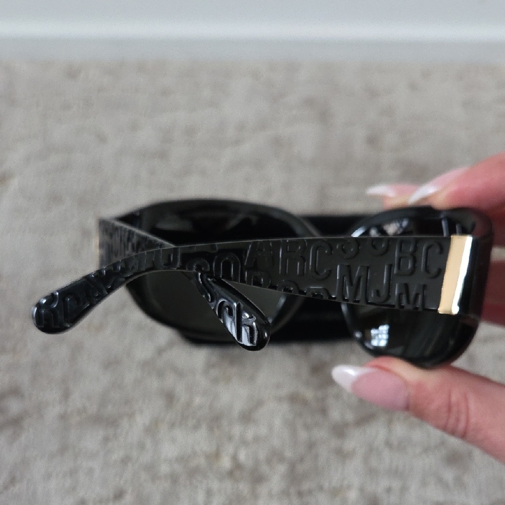 Marc By Marc Jacobs Black Sunglasses - Picture 4 of 7